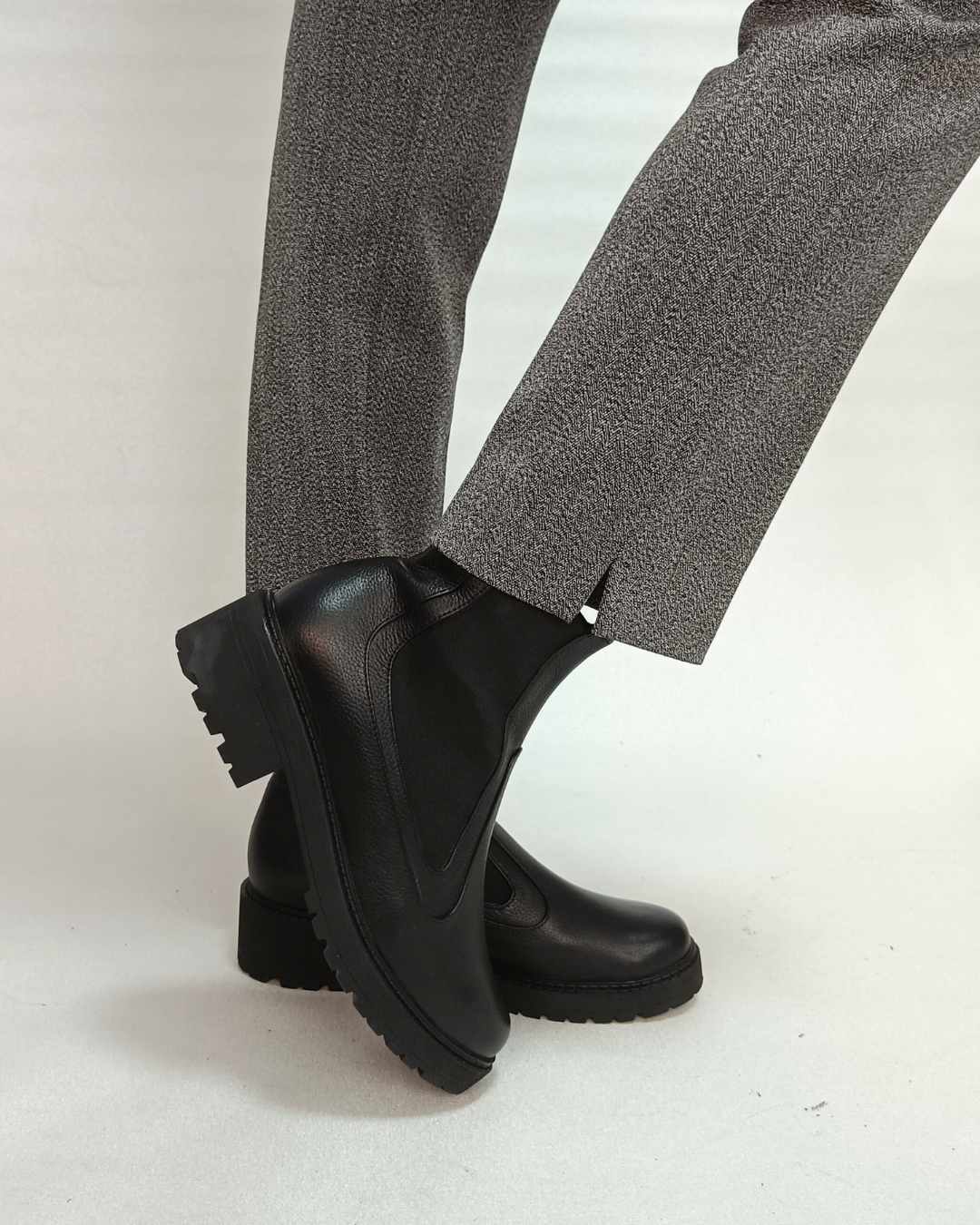 Holly %100 Deri El Yapımı Chelsea Tarzı Kadın Bot